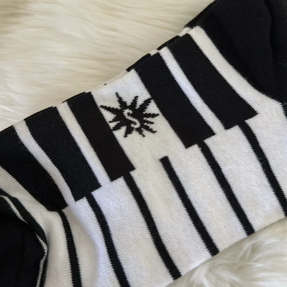 NWT SOCK it to me Size S Kneehigh socks musical note theme